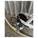 Cannondale Silk Road 500 Hybrid Bicycle - Size Large