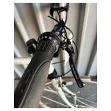 Cannondale Silk Road 500 Hybrid Bicycle - Size Large