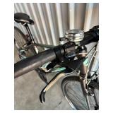 Giant Escape W Hybrid Bicycle - Size Small