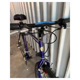 Trek 720 Hybrid Bicycle - Size Large