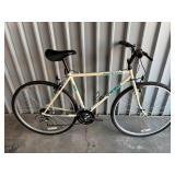 Trek 700 hybrid Bicycle - Size Medium