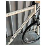 Bianchi Verona Hybrid Bicycle - Size Large