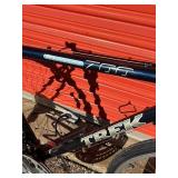 Trek 700 Hybrid Bicycle - Size Medium