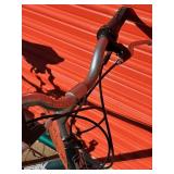 Trek 720 Multitrack Hybrid Bike - Size Medium