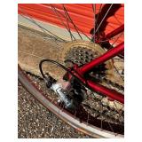 Trek 720 Hybrid Bicycle - Size Medium