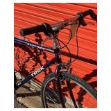 Trek 750 Hybrid Bicycle - Size Large
