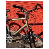 Trek Navigator 300 Hybrid Bicycle - Size Large