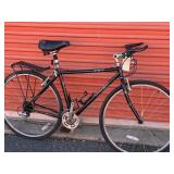 Trek 730 Hybrid Bicycle - Size Medium