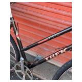 Trek 720 Step Thru Hybrid Bicycle - Size Medium / Large