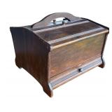 P - Vintage Wooden Sewing Box with Assorted Thread Spools