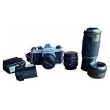 P - Pentax Asahi K1000 Camera with 3 Lenses and Rollei & Toshiba Flashes