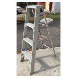 G - Metal Step Ladder