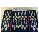 LR - Collection of 25 U.S. Presidents Commemorative Spoons with Display Case