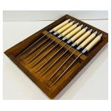 LR - Set of 8 Carvel Hall Stainless Steel Steak Knives with Cream Handles in Wooden Tray