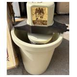 G - RCW Model 71 Electric Ice Cream Freezer 4 Quart