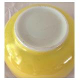 Set of 5 Vintage Pyrex Mixing Bowls in Multicolor