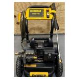 DeWalt 1500 PSI 2.0 GPM Cold Water Electric Pressure Washer with pump/motor