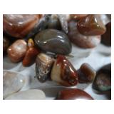 AGATES AND POLISHED ROCKS
