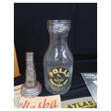 VINTAGE POLLY GAS MOTOR OIL BOTTLE WITH SPOUT / ORIGINAL BOX