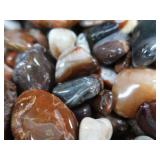 FLAT OF AGATES / POLISHED ROCKS