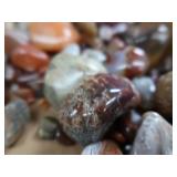 FLAT OF AGATES / POLISHED ROCKS