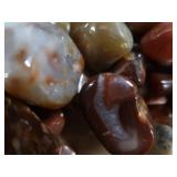 FLAT OF AGATES / POLISHED ROCKS