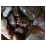 FLAT OF AGATES / POLISHED ROCKS