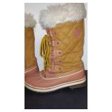 Ladies Size 8 1/2 Winter Boots by Global Win