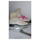 Womens Vintage Ice Skates (3).