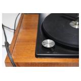 Vintage Panasonic Model RD-7673 Automatic Turntable with Dust Cover