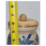 Pair of Beaumont Brothers Pottery Stoneware Canisters - Blue Leaf Pattern