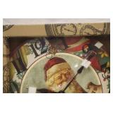 13 Inch Christmas Santa Wall Clock, New in Box