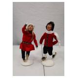 Byers Choice 1999 Limited Edition The Skaters Figurine Pair
