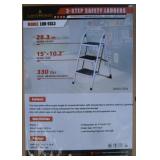 LandHonor 3 Step Safety Ladder