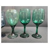 Collection of 8 Assorted Vintage Glassware and Mug