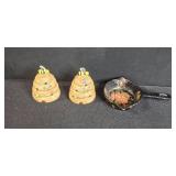 Vintage Kitchenware Collection including Wall Organizer, Ice Cream Freezer, Pyrex Measuring Cup, and Decor