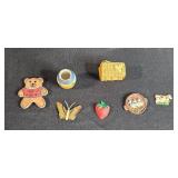 Collection of Assorted Vintage Refrigerator Magnets and Kitchen Decor