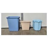Set of 6 Assorted Plastic Wastebaskets Trash Cans