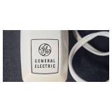 Mixed Lot of Electric Knives and Vintage Kitchen Utility Knives