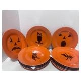 Set of 12 Halloween 8" Plates. Orange plates have Owl, Pumpkin Face, Spider and Vulture. Black plates have no images