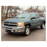2011 CHEVROLET SILVERADO 1500 LT *1 Owner | 4x4 | No Accidents* (NO RESERVE)