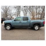 2011 CHEVROLET SILVERADO 1500 LT *1 Owner | 4x4 | No Accidents* (NO RESERVE)