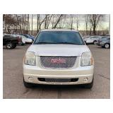 2010 GMC YUKON XL DENALI *All Wheel Drive* (NO RESERVE)