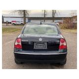 2005 VOLKSWAGEN PASSAT GLX (NO RESERVE)