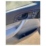 2007 FORD FOCUS ZX5 S *No Accidents* (NO RESERVE)