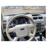 2008 FORD ESCAPE XLT *No Accidents* (NO RESERVE)
