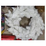 Outdoor Lighting & Decor