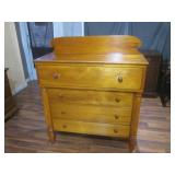 (LRB) Vintage Wood 4-Drawer Dresser...