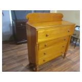 (LRB) Vintage Wood 4-Drawer Dresser...