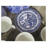 (K) Vintage Blue Willow Johnson Bro...